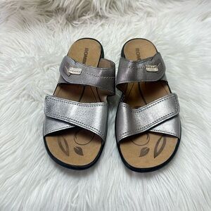 Romika Size 40 Silver Double Strap Sandals